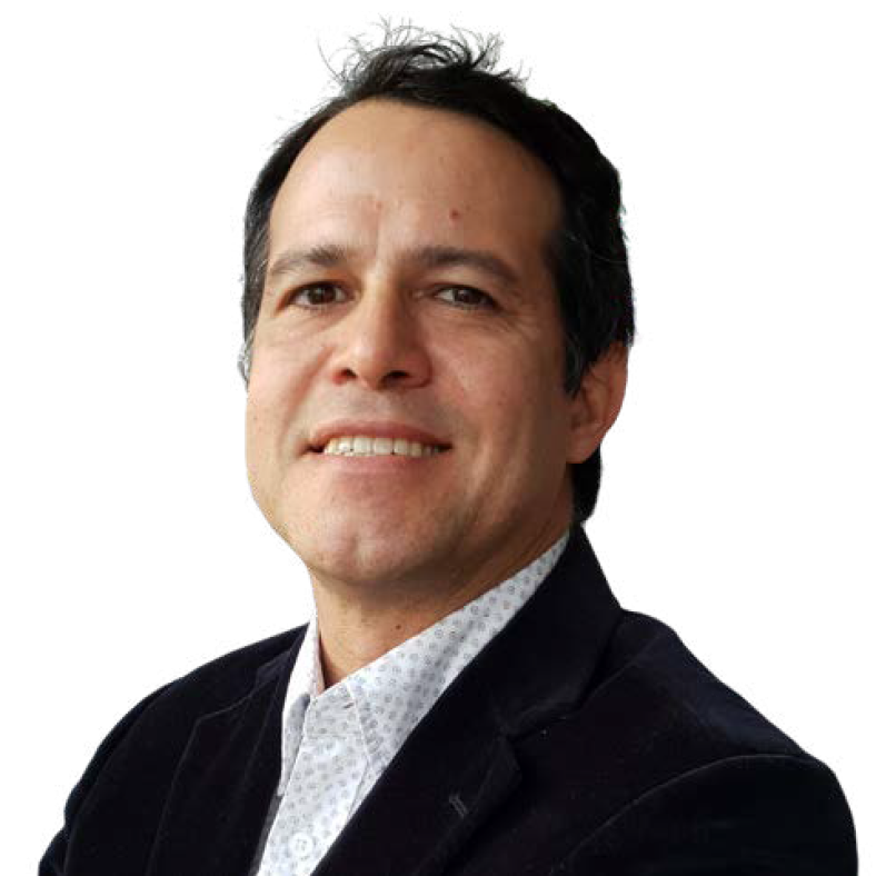 Headshot of Andrés López