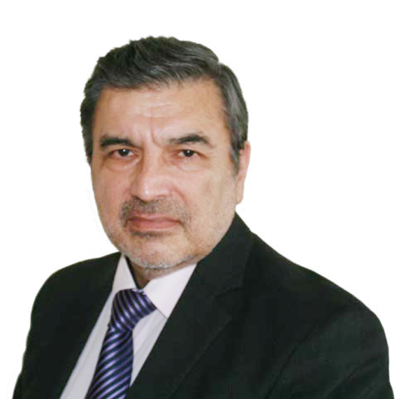 Headshot of Luis Paredes