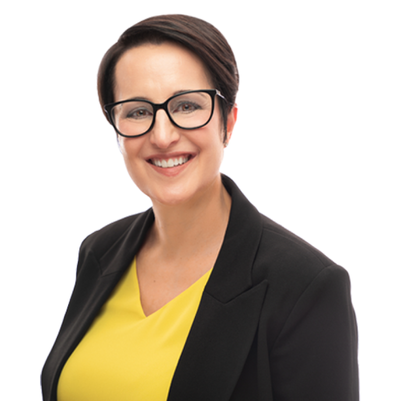 Headshot of Sandy Roux